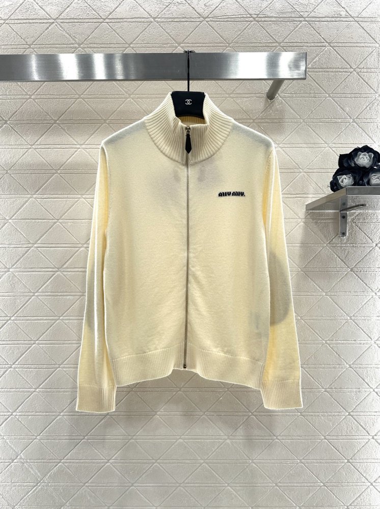 Кофта женская