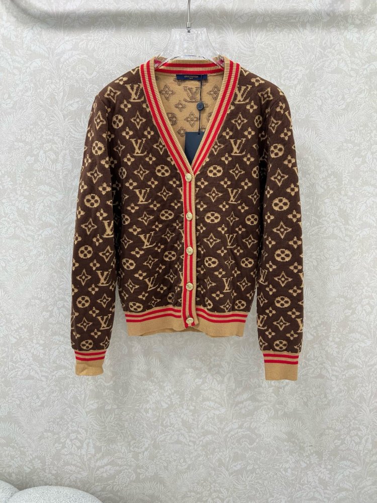 Кофта жіноча