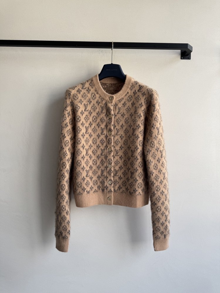 Кофта женская