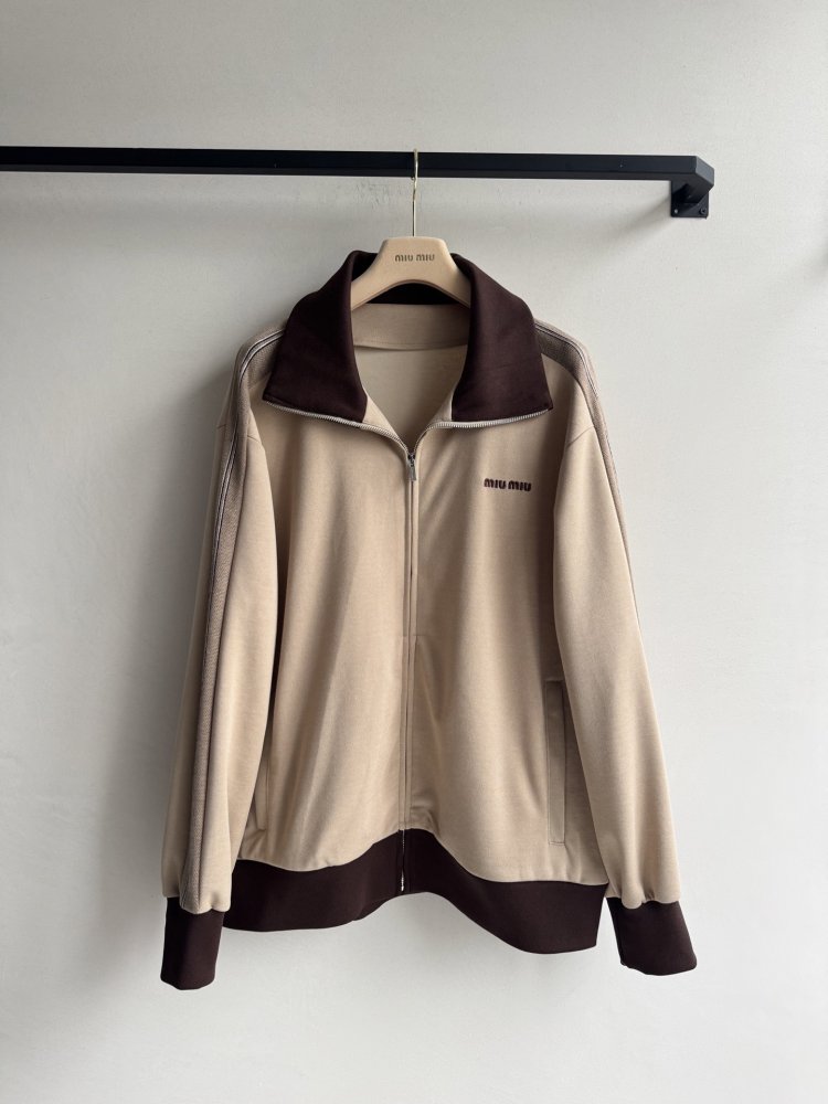 Кофта жіноча