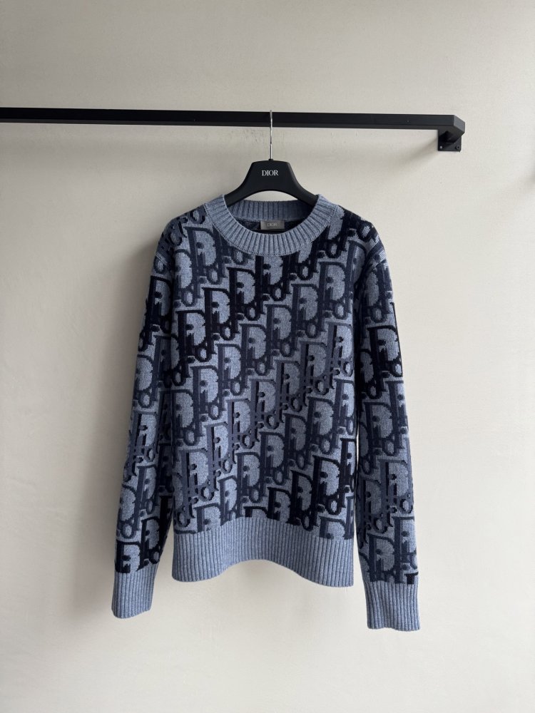 Кофта жіноча