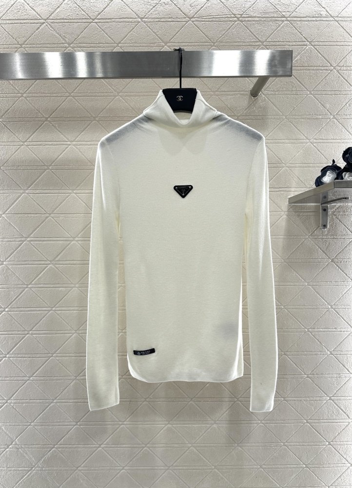 Кофта женская