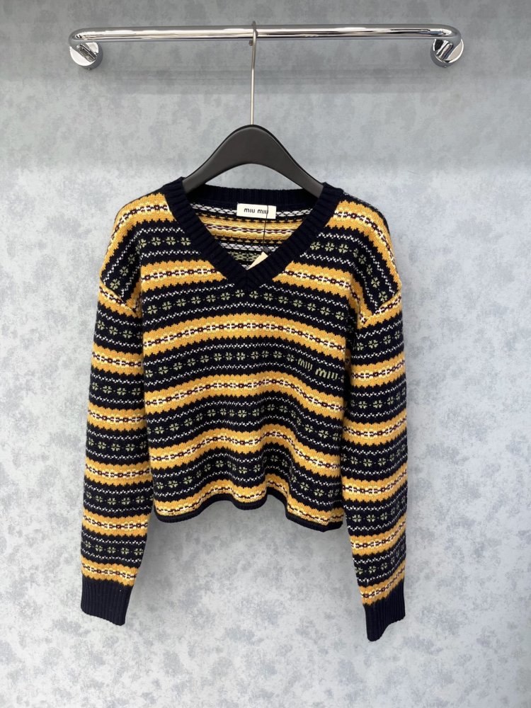 Кофта женская