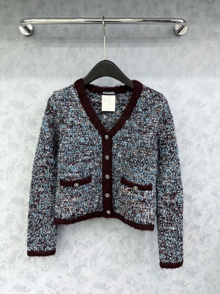 Кофта жіноча