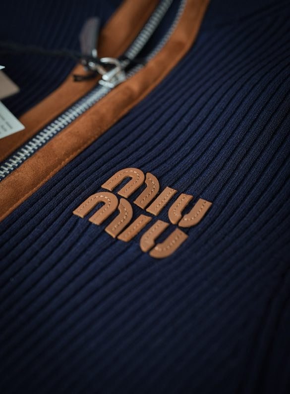 Кофта жіноча фото 2