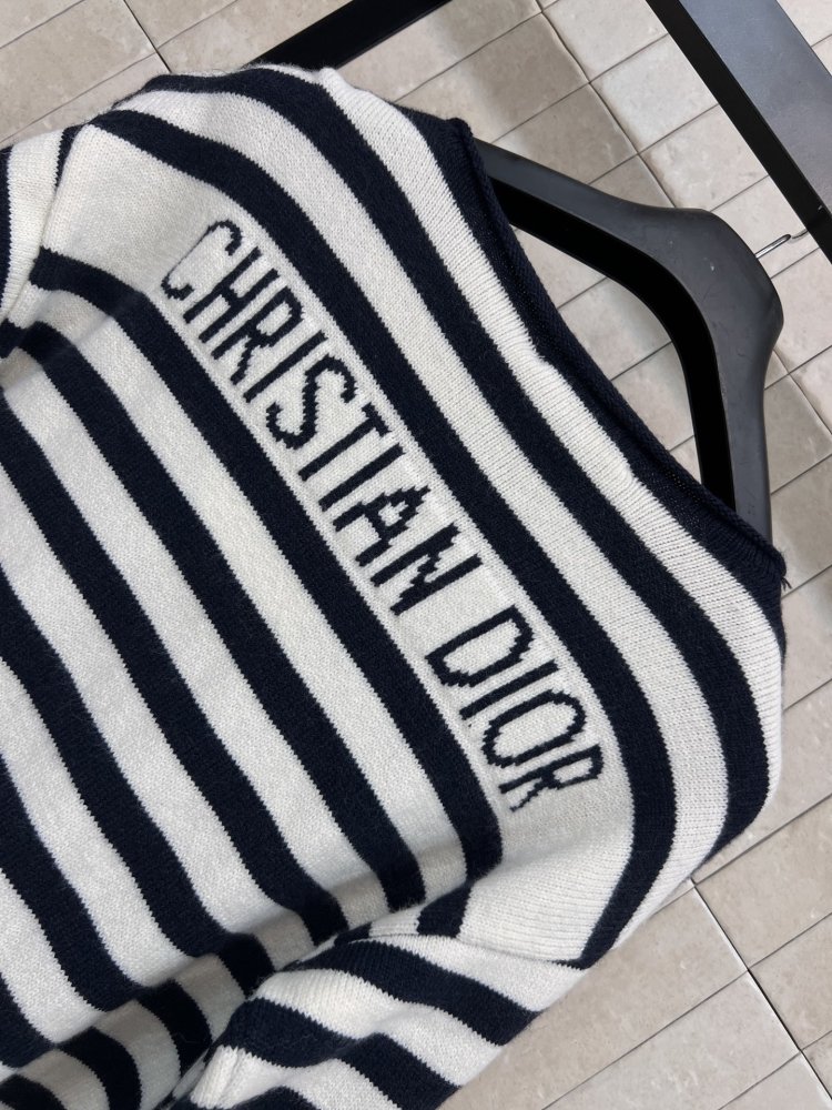 Кофта жіноча фото 2