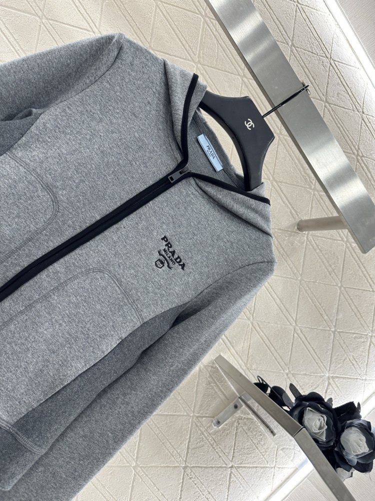 Кофта жіноча фото 3