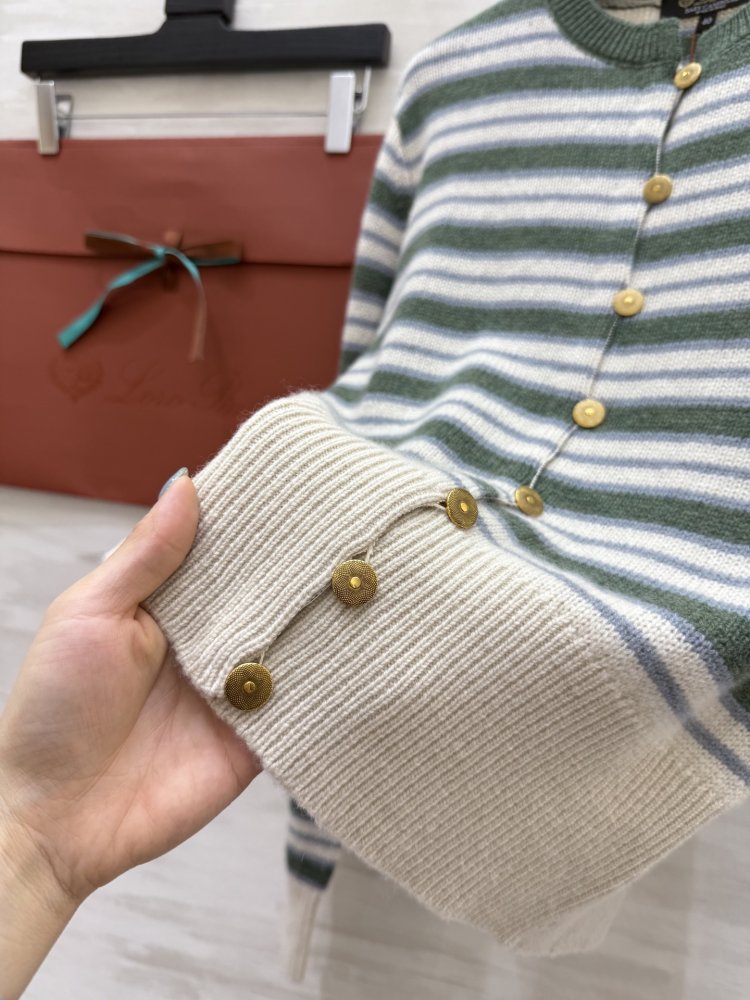 Кофта жіноча фото 3