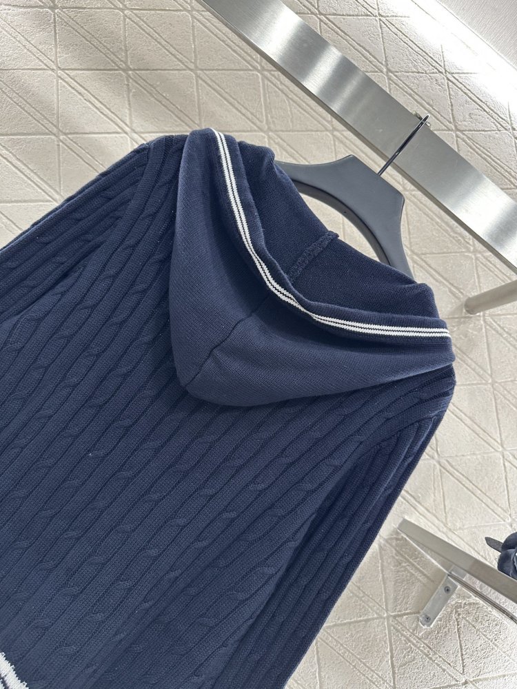 Кофта жіноча фото 4