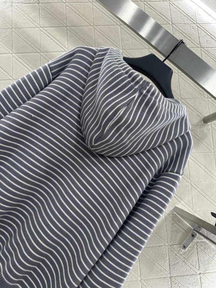 Кофта женская фото 4