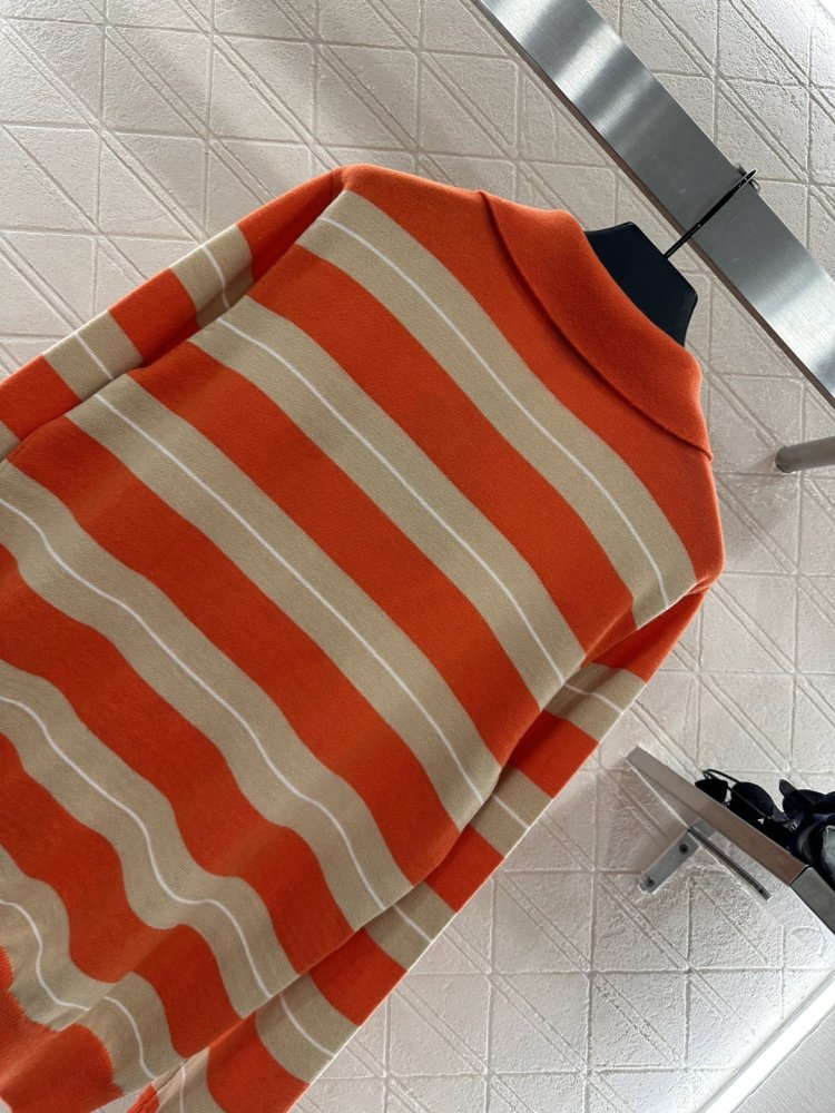 Кофта жіноча фото 4