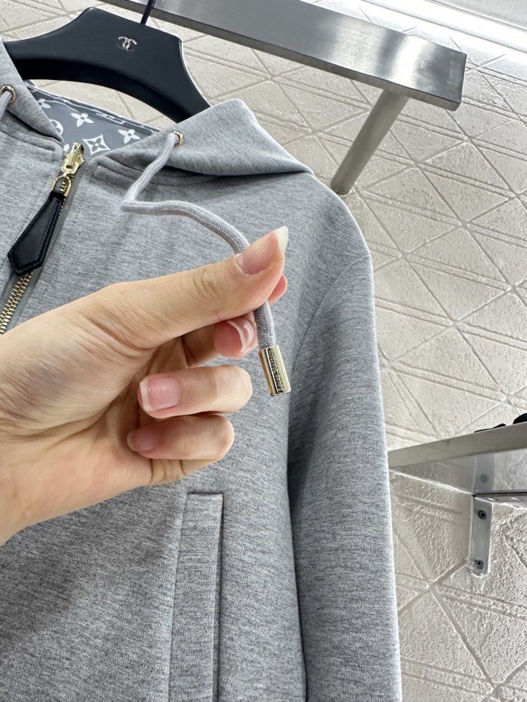 Кофта жіноча фото 4