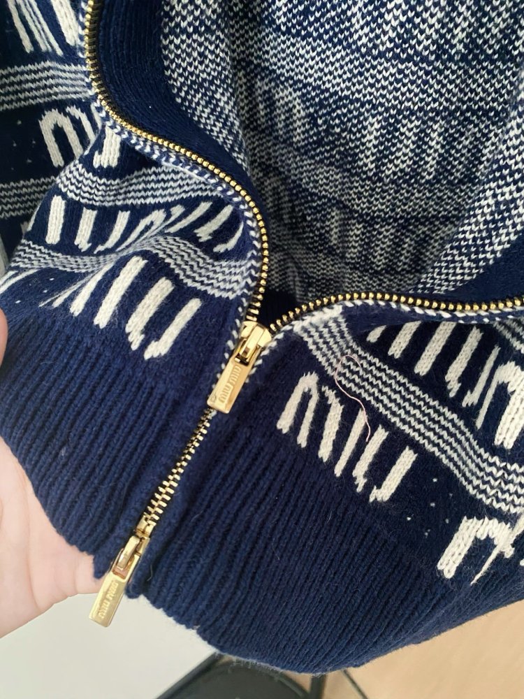 Кофта жіноча фото 4