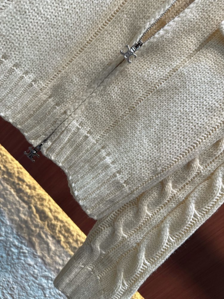 Кофта жіноча фото 4