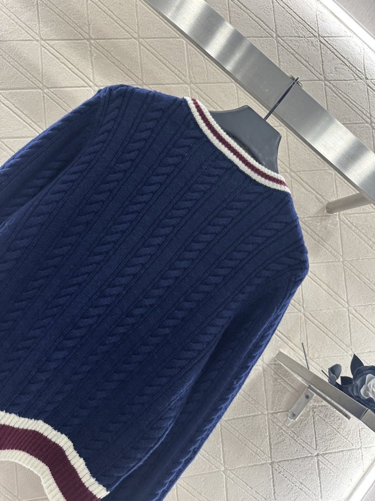 Кофта жіноча фото 4