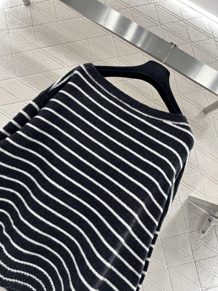 Кофта жіноча фото 4