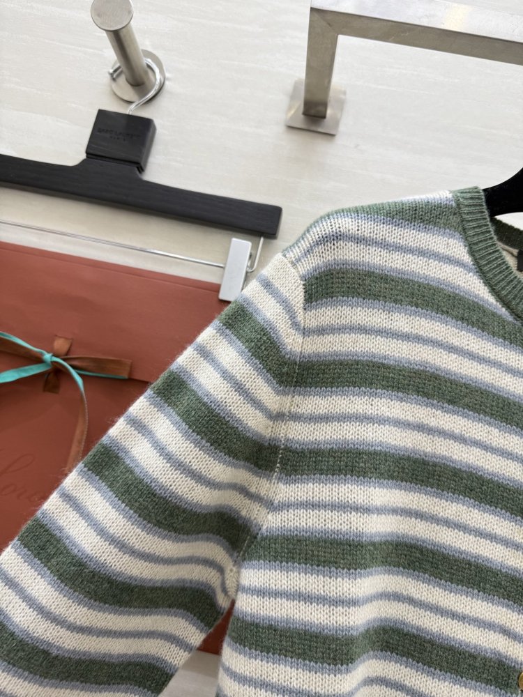 Кофта жіноча фото 5