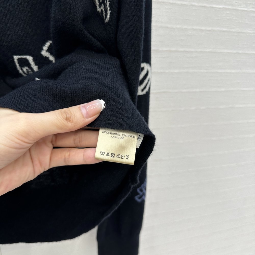 Кофта жіноча фото 6