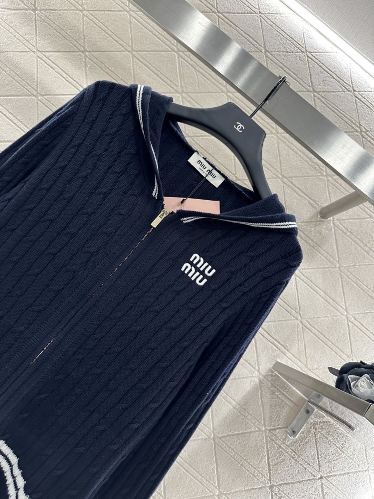 Кофта жіноча фото 7