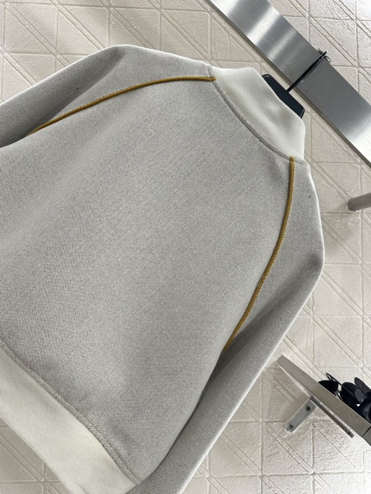 Кофта жіноча фото 7