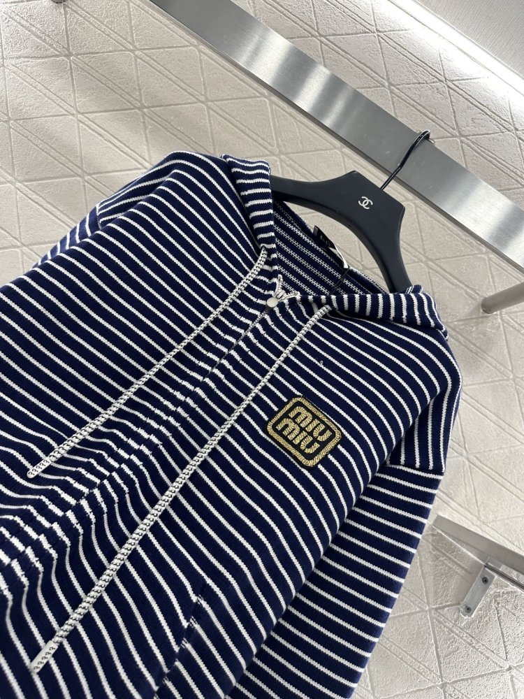 Кофта жіноча фото 8