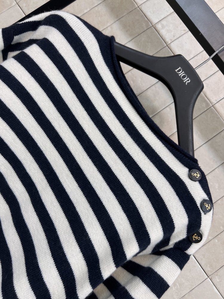 Кофта жіноча фото 8