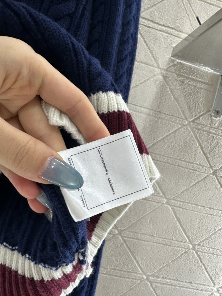 Кофта жіноча фото 9