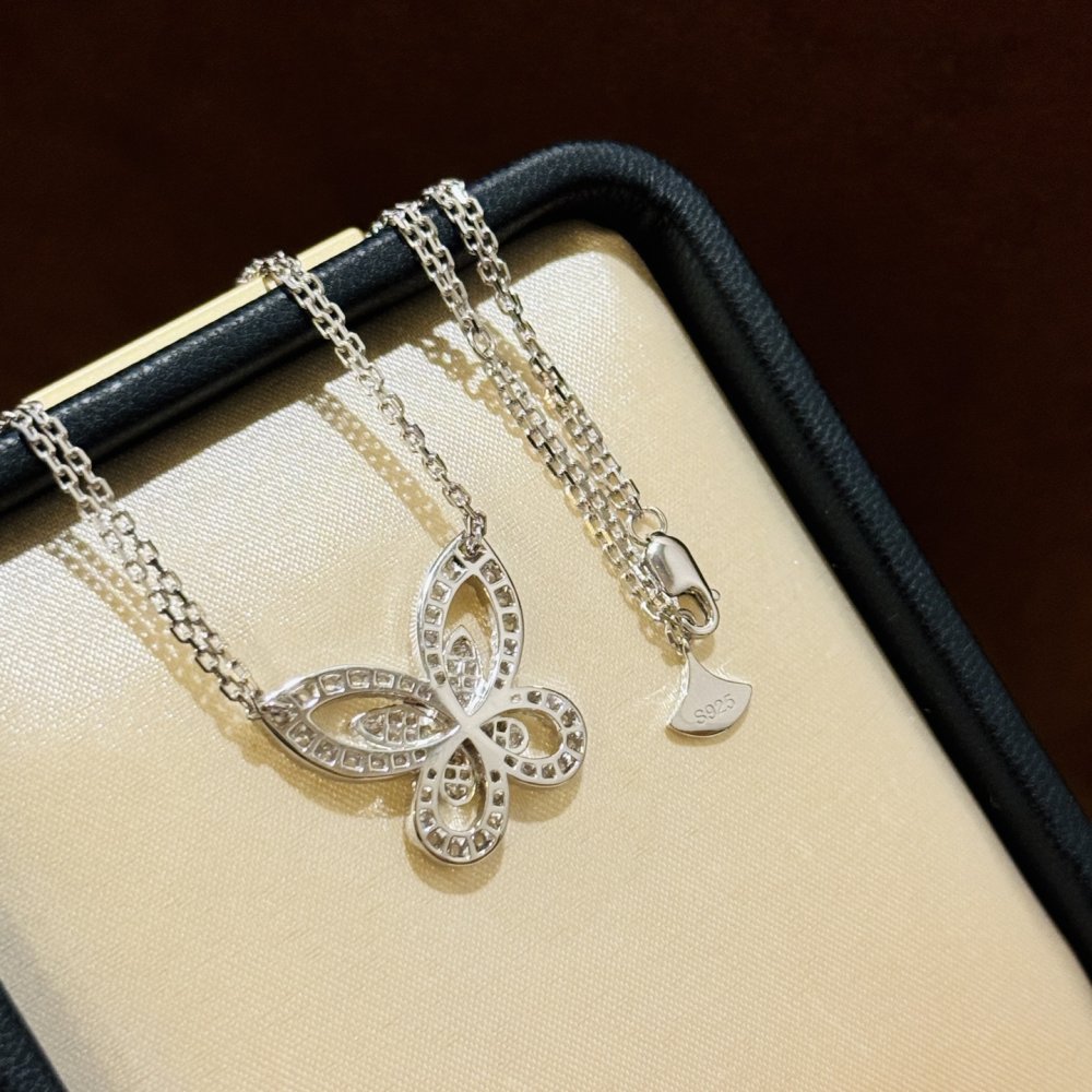 Колье с бабочкой фото 6