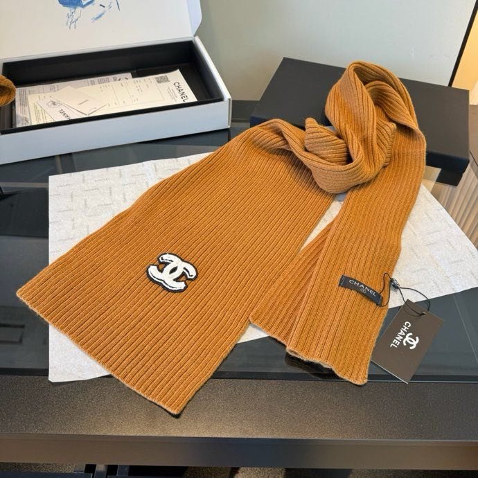 Комплект шапка, шарф і рукавички фото 2