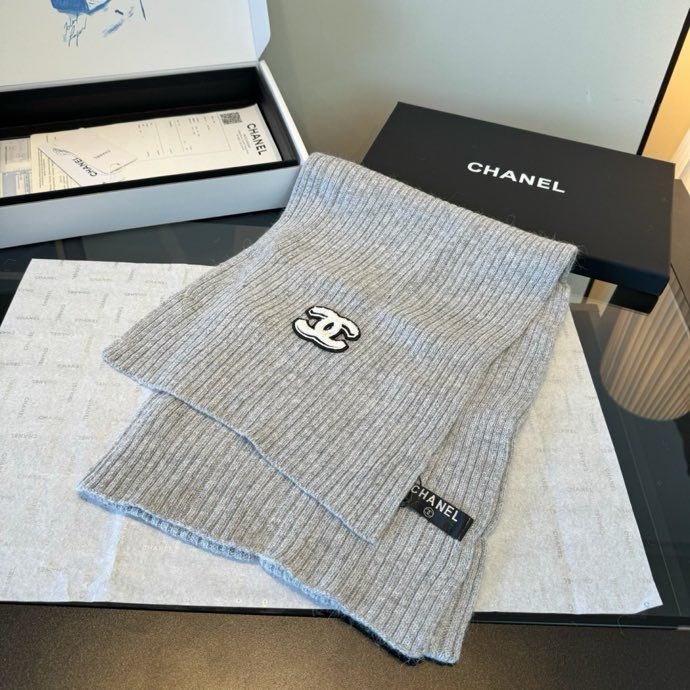 Set a cap, scarf and gloves фото 2