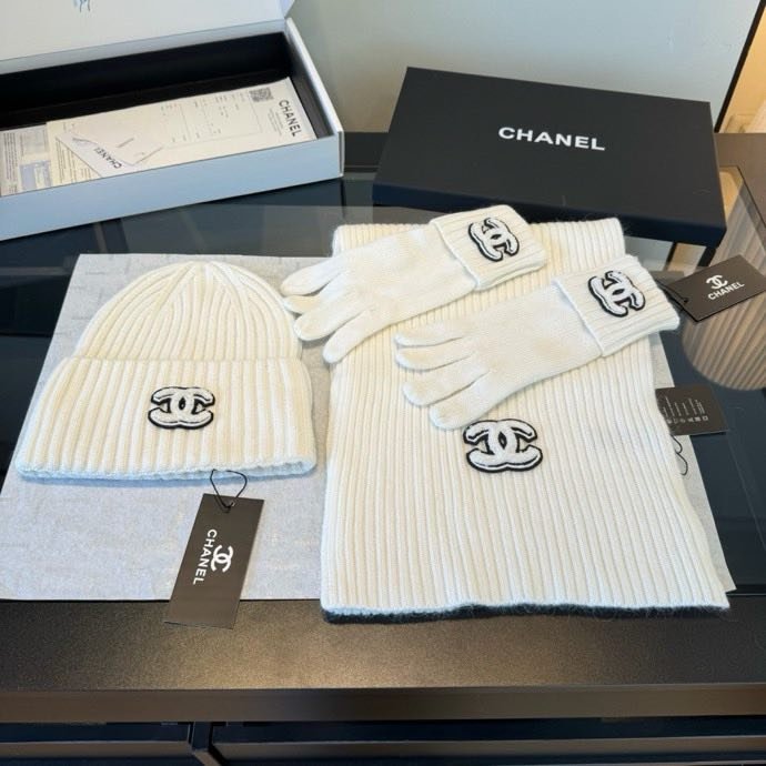 Комплект шапка, шарф і рукавички фото 5