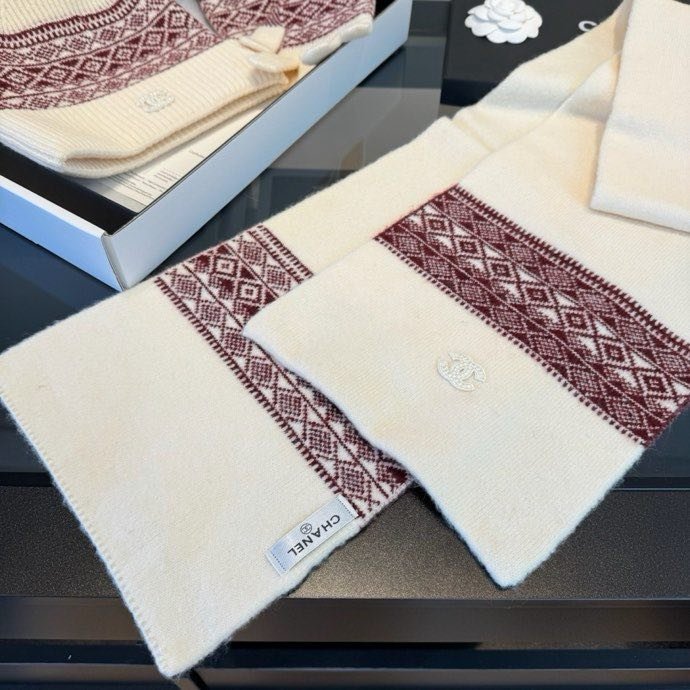 Комплект шапка, шарф і рукавички фото 5