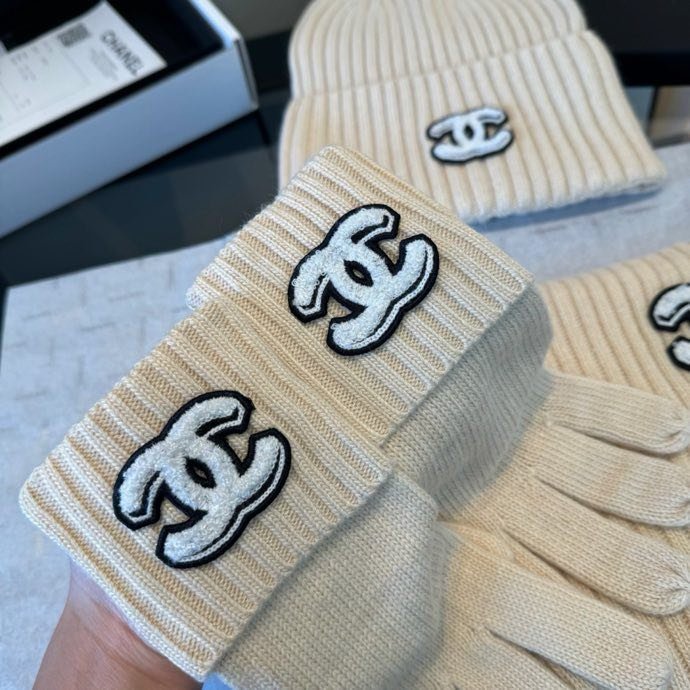 Комплект шапка, шарф і рукавички фото 9