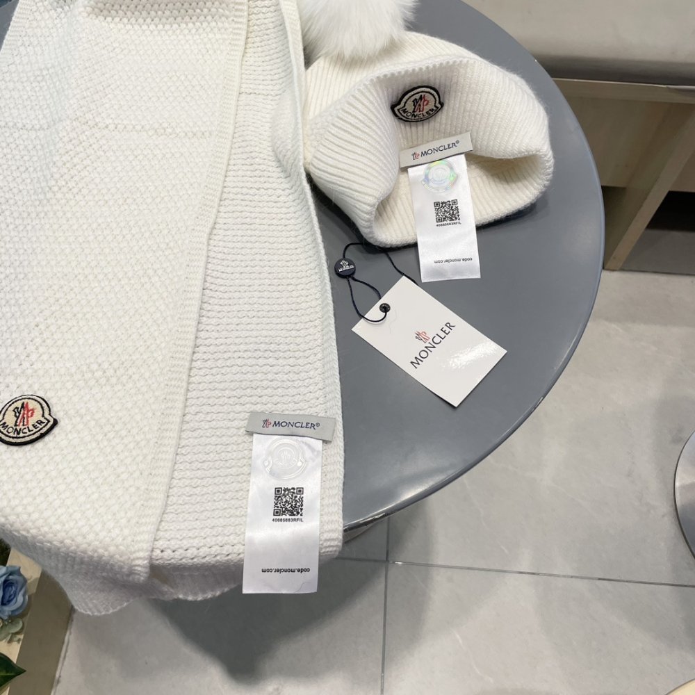 Комплект шерстяные шапка и шарф фото 10