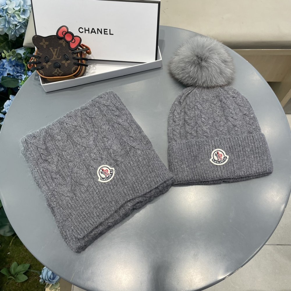 Комплект шерстяные шапка и шарф