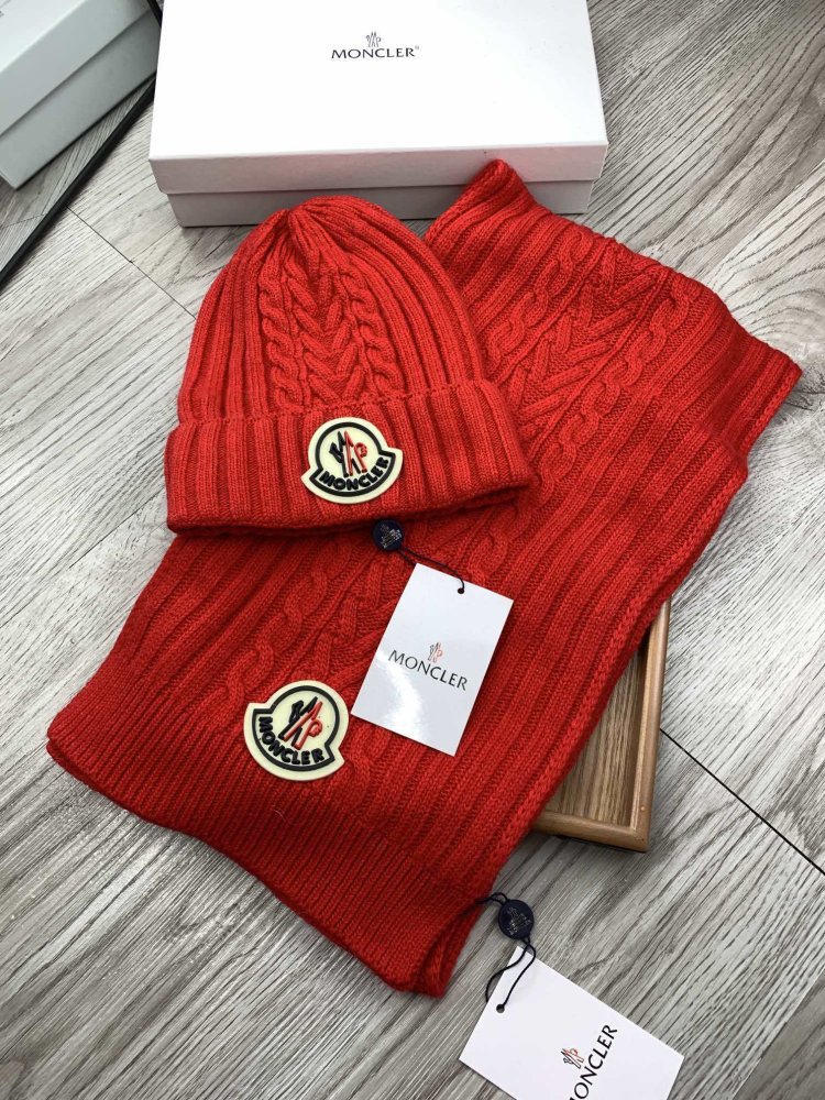 Комплект шерстяные шапка и шарф