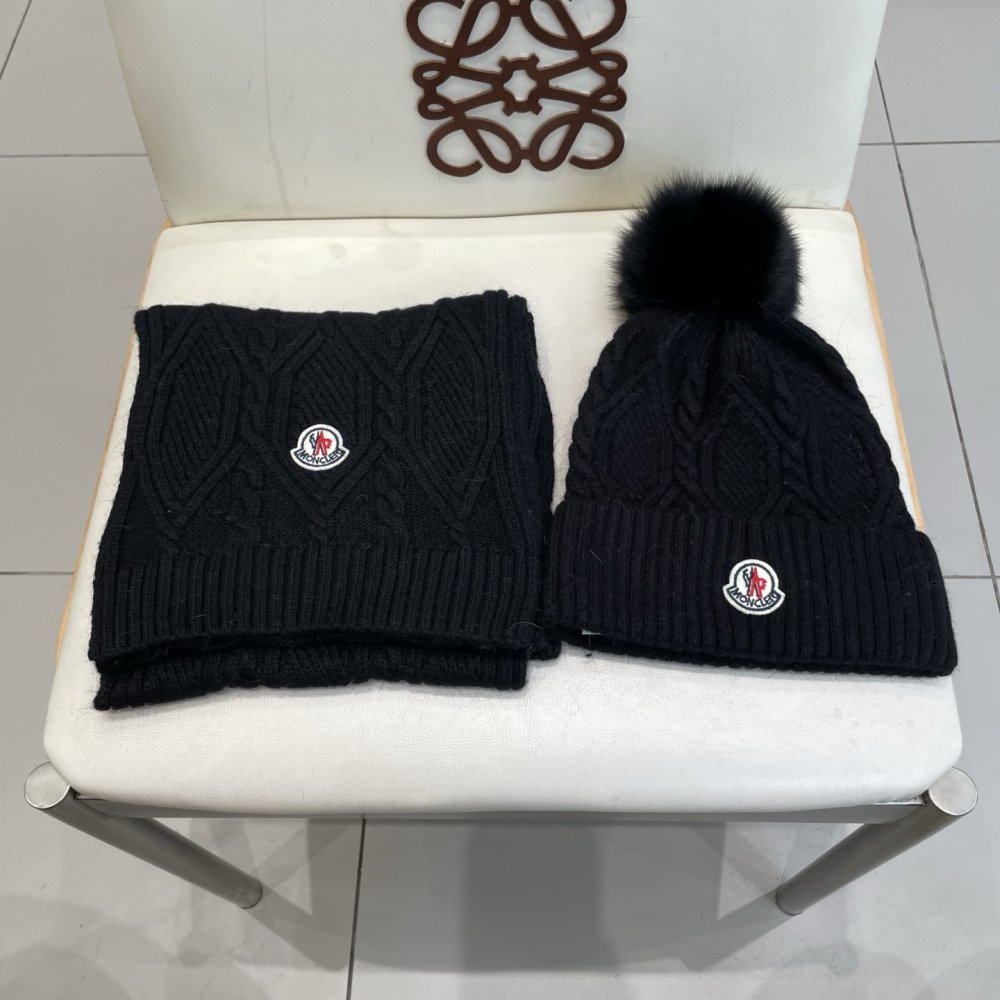 Комплект вовняні шапка і шарф