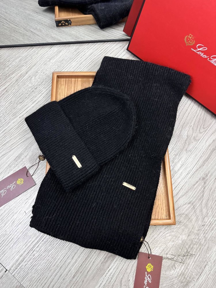 Комплект шерстяные шапка и шарф