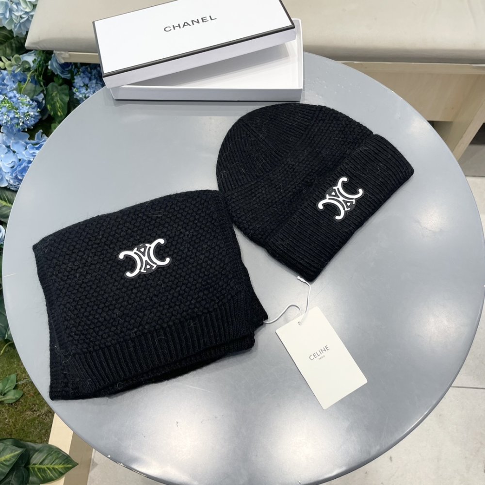 Комплект шерстяные шапка и шарф