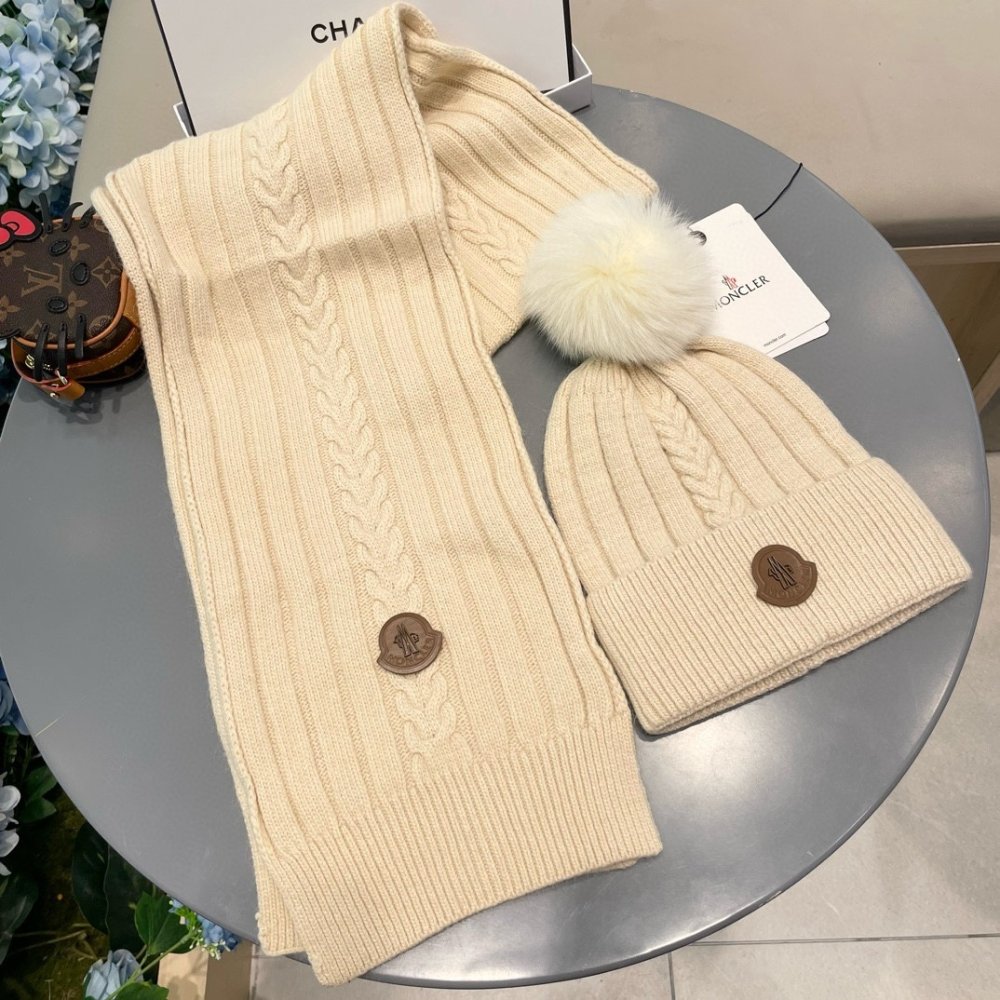 Комплект шерстяные шапка и шарф фото 2