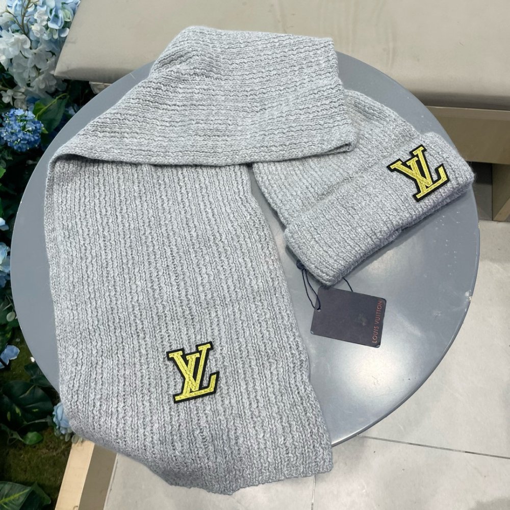 Комплект вовняні шапка і шарф фото 2