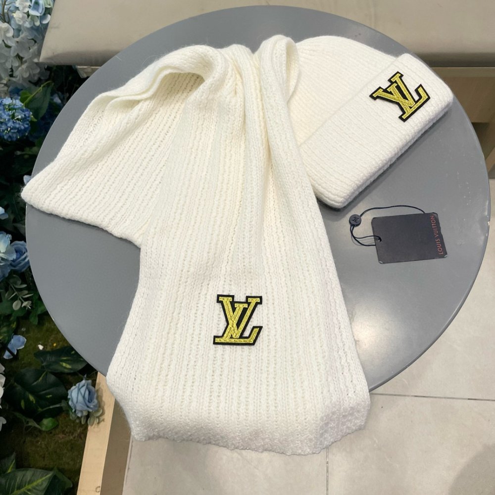 Комплект вовняні шапка і шарф фото 2