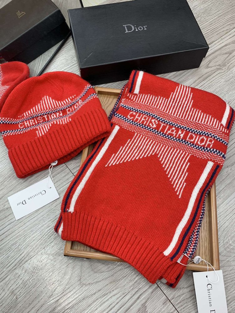 Комплект шерстяные шапка и шарф фото 2