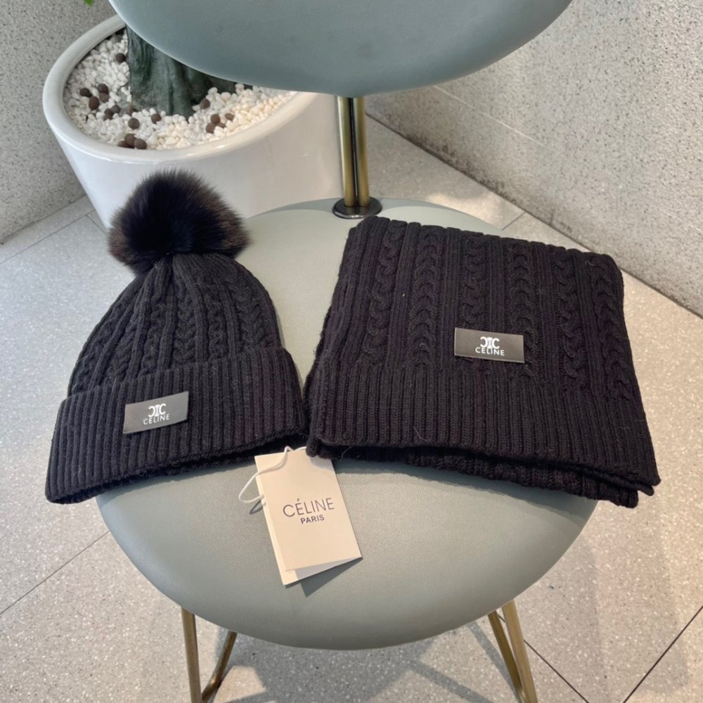 Комплект шерстяные шапка и шарф фото 2