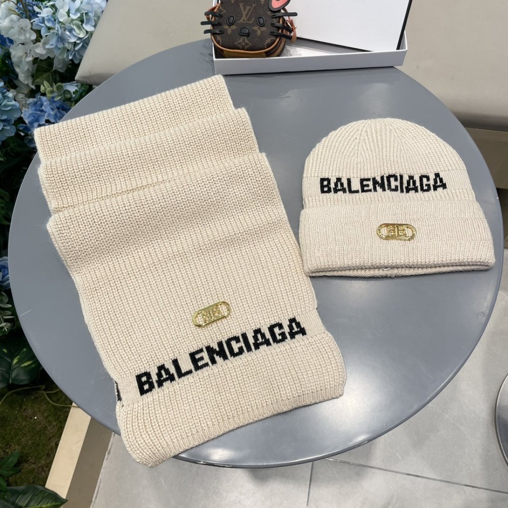 Комплект шерстяные шапка и шарф фото 3