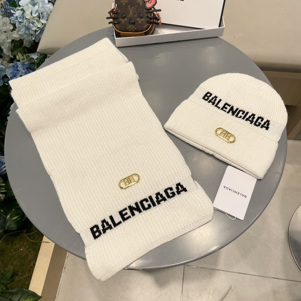 Комплект шерстяные шапка и шарф фото 3