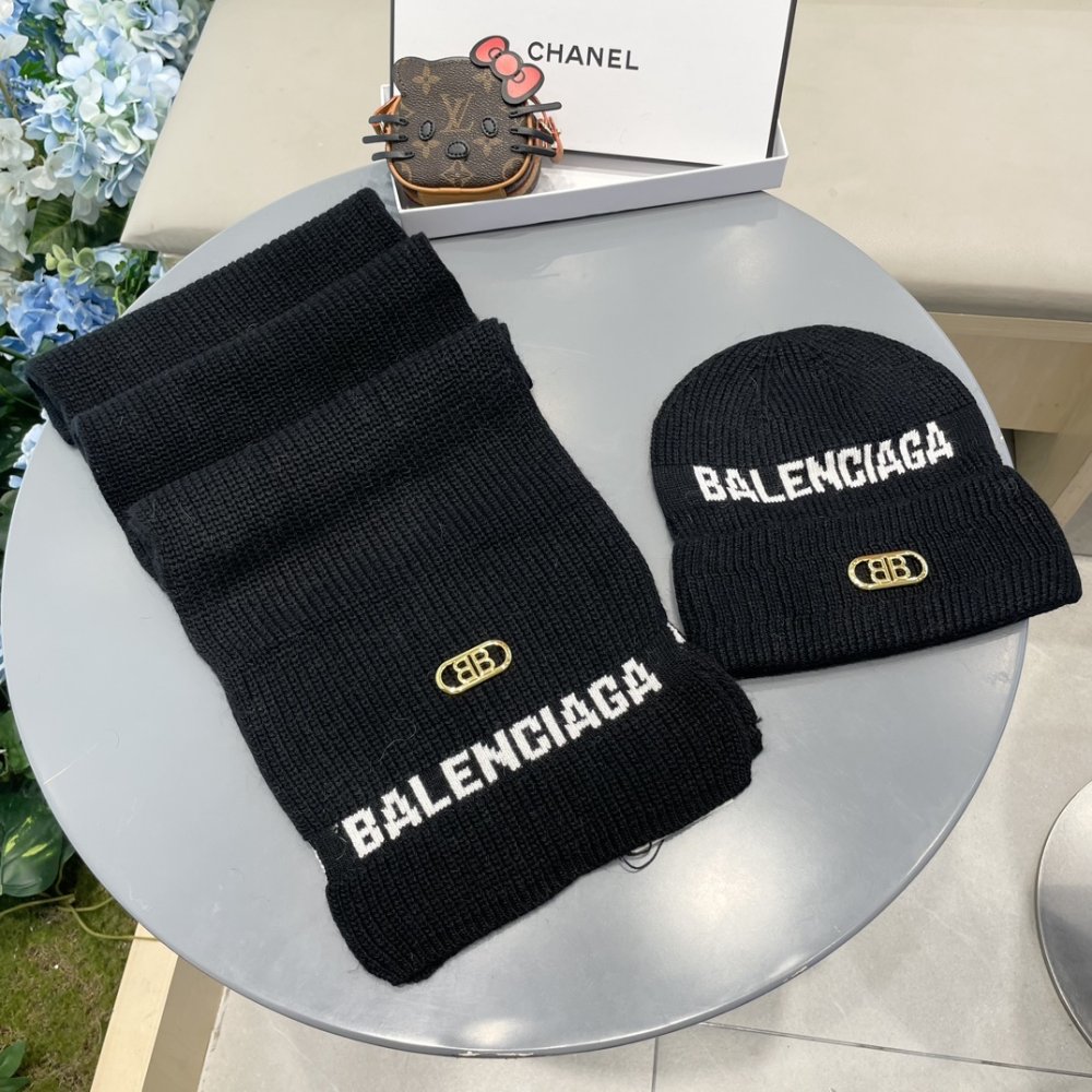 Комплект шерстяные шапка и шарф фото 3