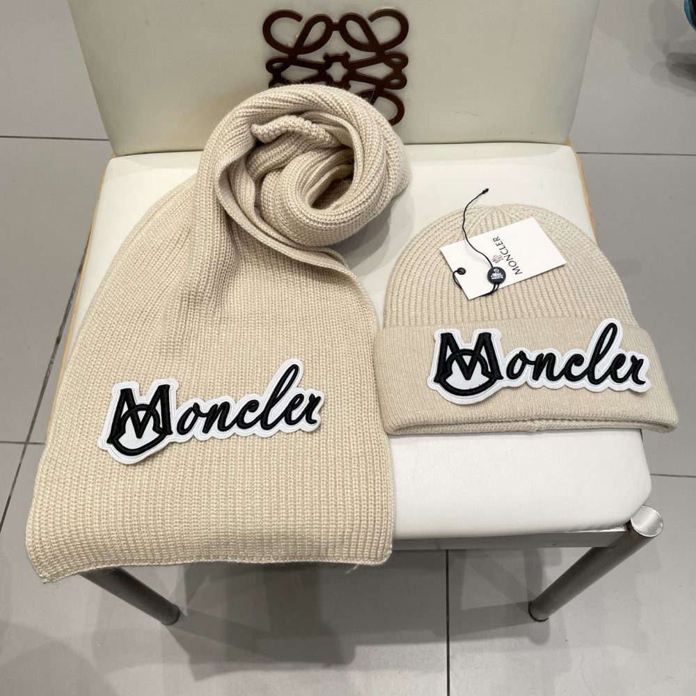 Комплект шерстяные шапка и шарф фото 3