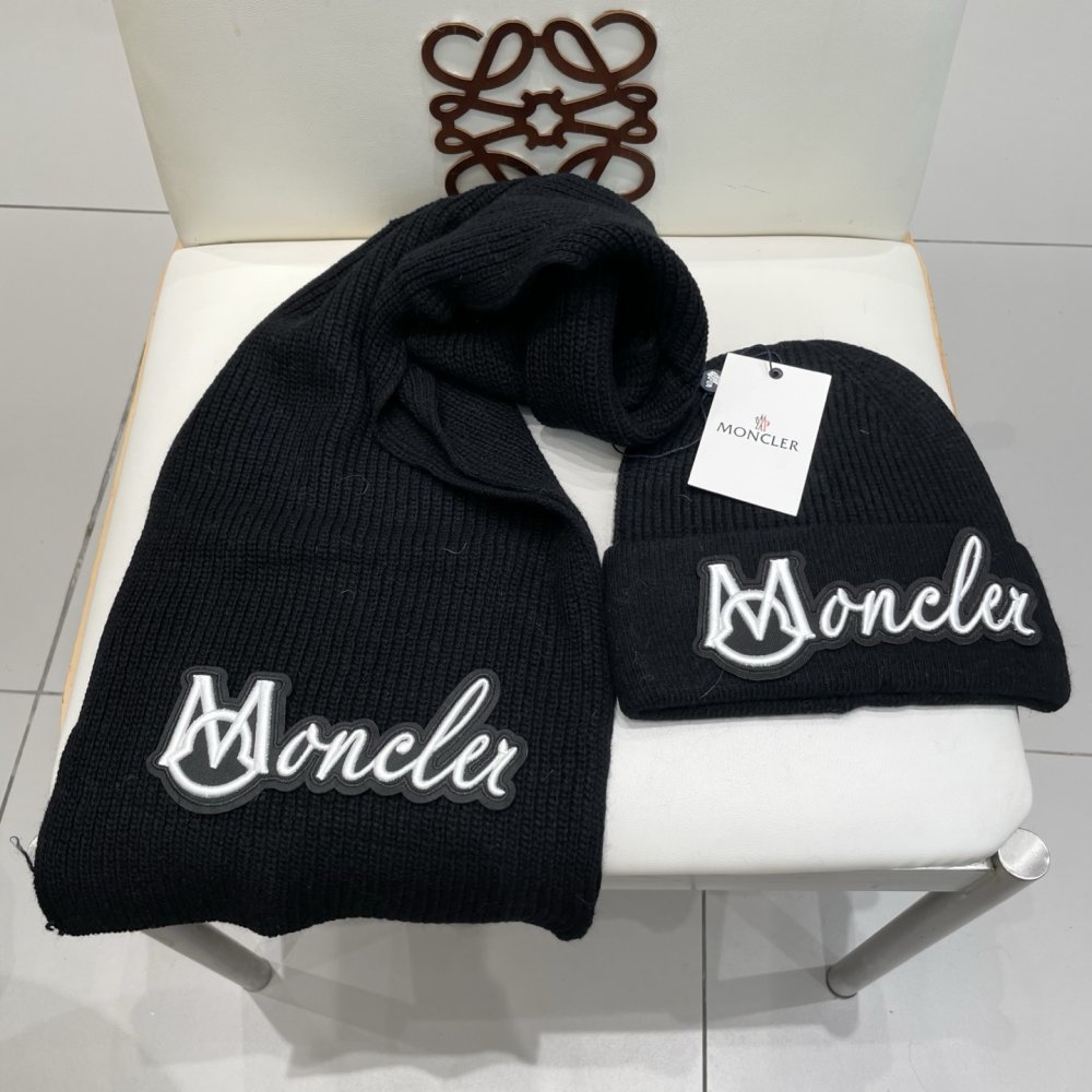 Комплект шерстяные шапка и шарф фото 3