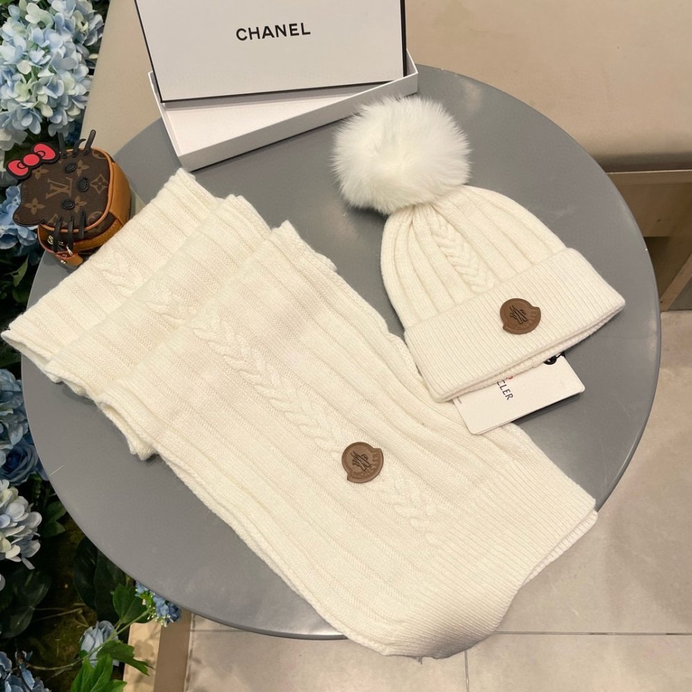 Комплект шерстяные шапка и шарф фото 3